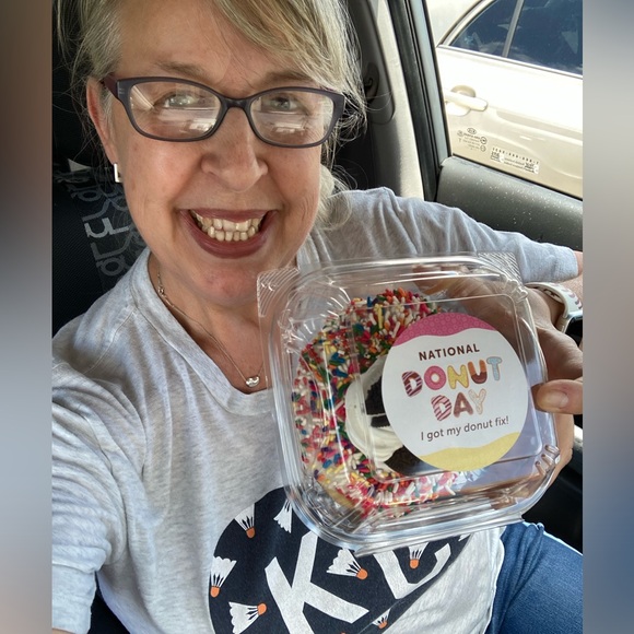 BOOKMARK MY CLOSET! Gold ⭐️ Ambassador/ Top Seller / Heart & Hustle Winner - Picture 15 of 16